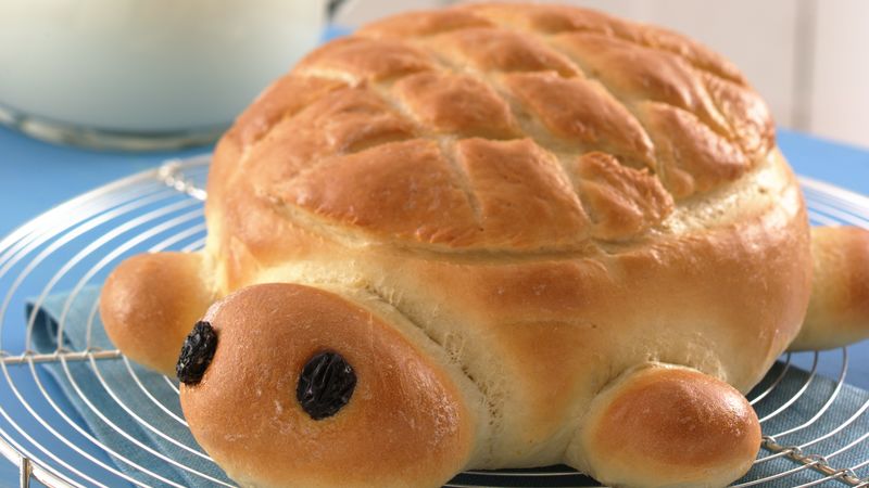turtle shaped bread loaf